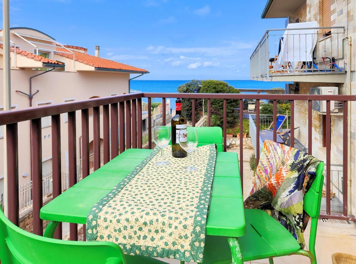Le Dune Sea View Apartments - Futura Cav Сан Винченцо Екстериор снимка